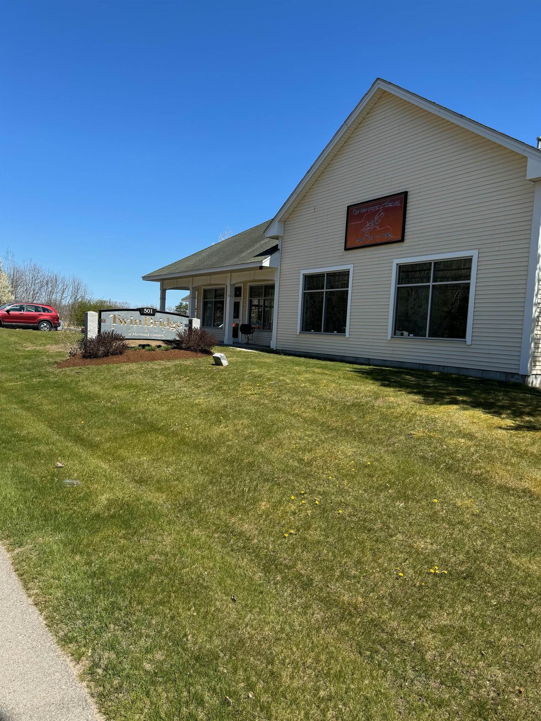 501 Daniel Webster Highway #3-F