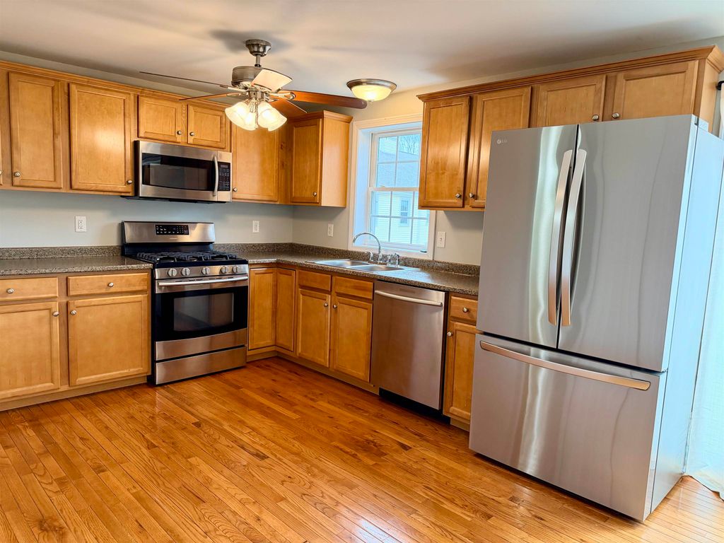 Photo of 138 Exeter Road #11, Epping, NH 03042 (MLS # 5083516)