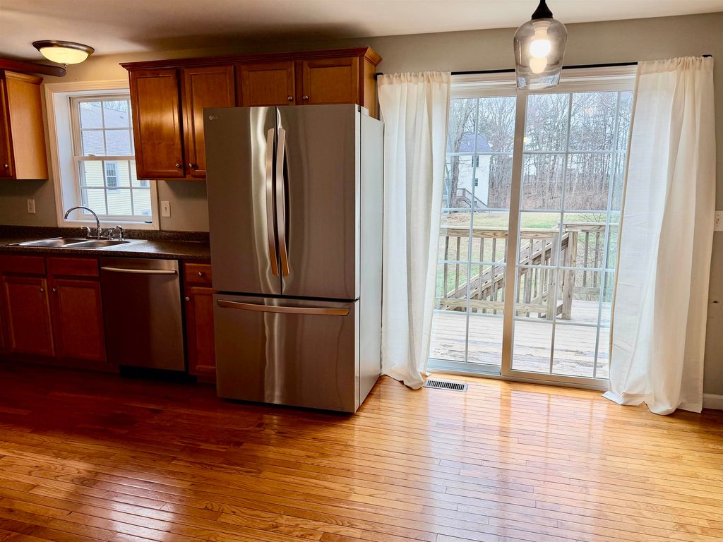 Photo of 138 Exeter Road #11, Epping, NH 03042 (MLS # 5083516)