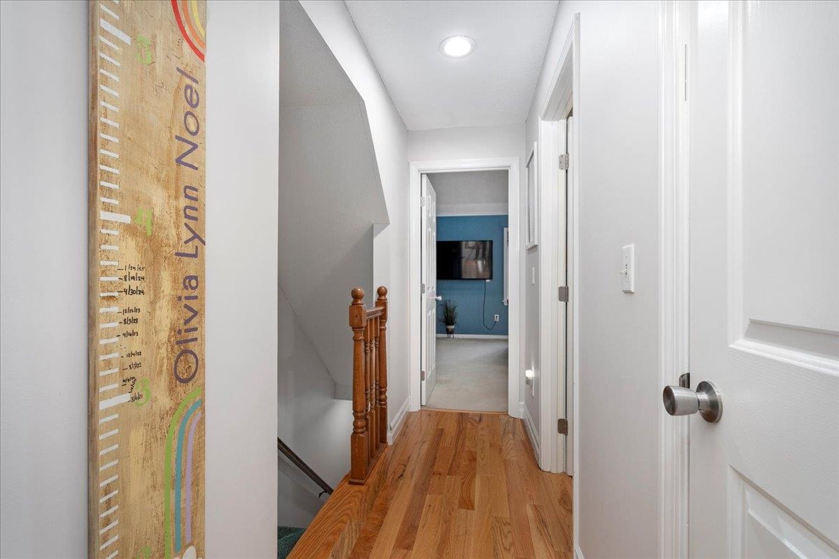 Manchester, New Hampshire 03103, United States, 2 Bedrooms Bedrooms, ,2 BathroomsBathrooms,Residential,Pending,106925