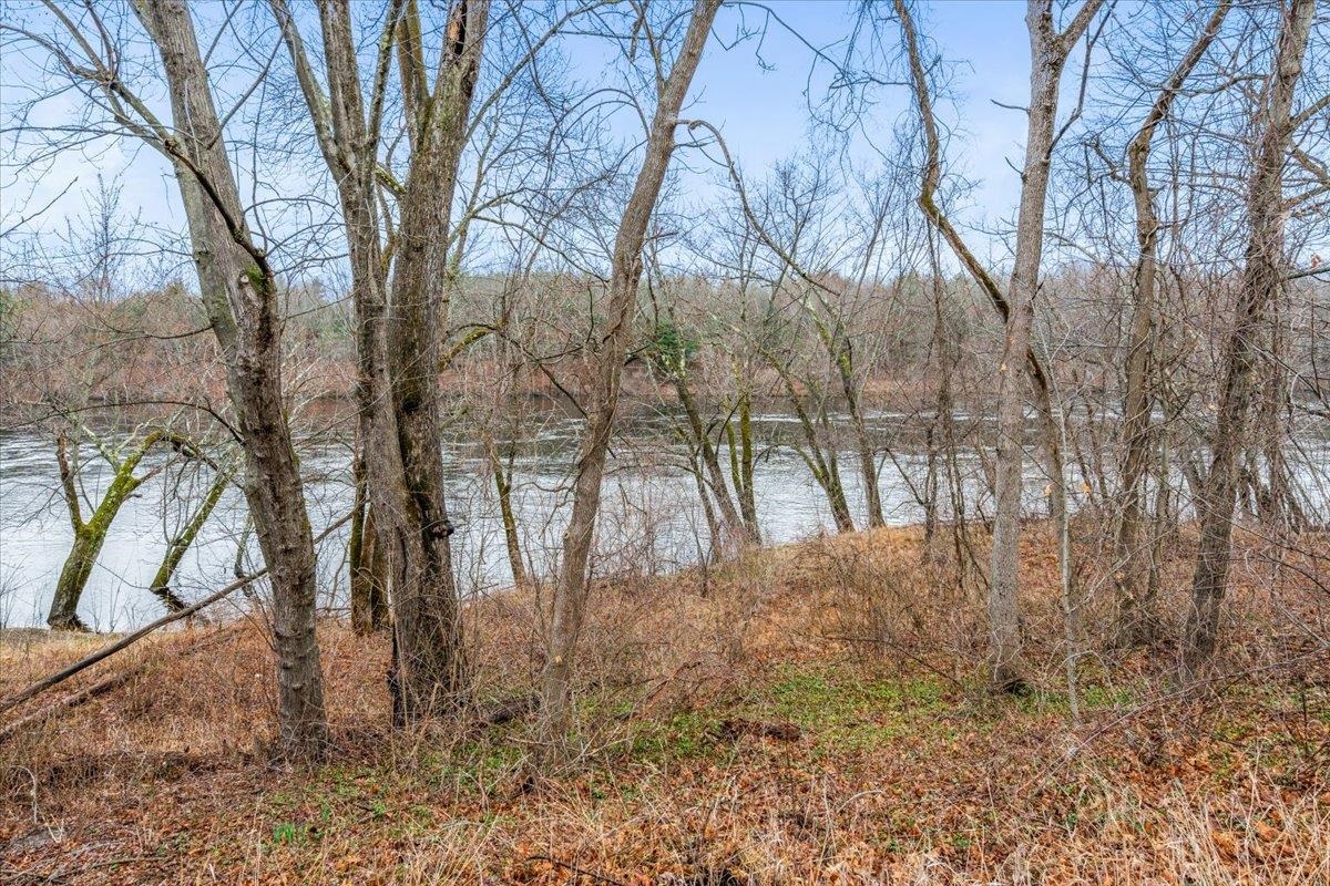 Manchester, New Hampshire 03103, United States, 2 Bedrooms Bedrooms, ,2 BathroomsBathrooms,Residential,Pending,106925