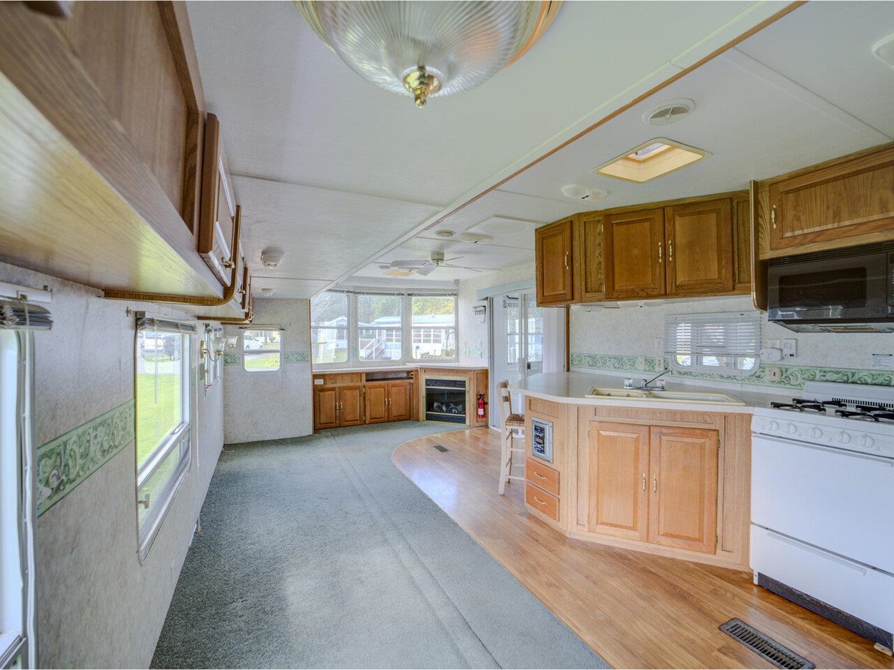 37 Island Circle