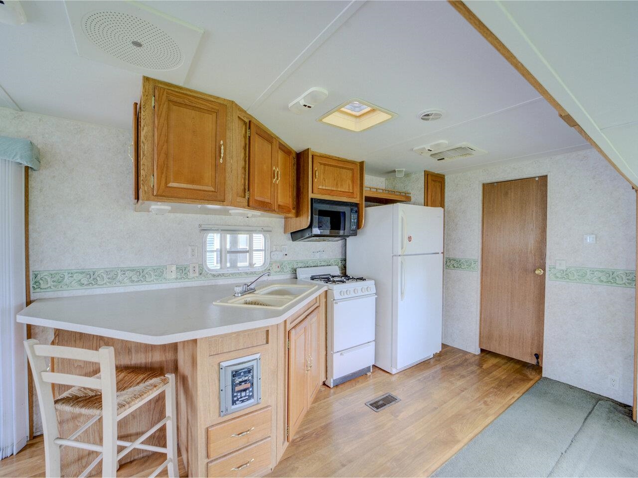 37 Island Circle