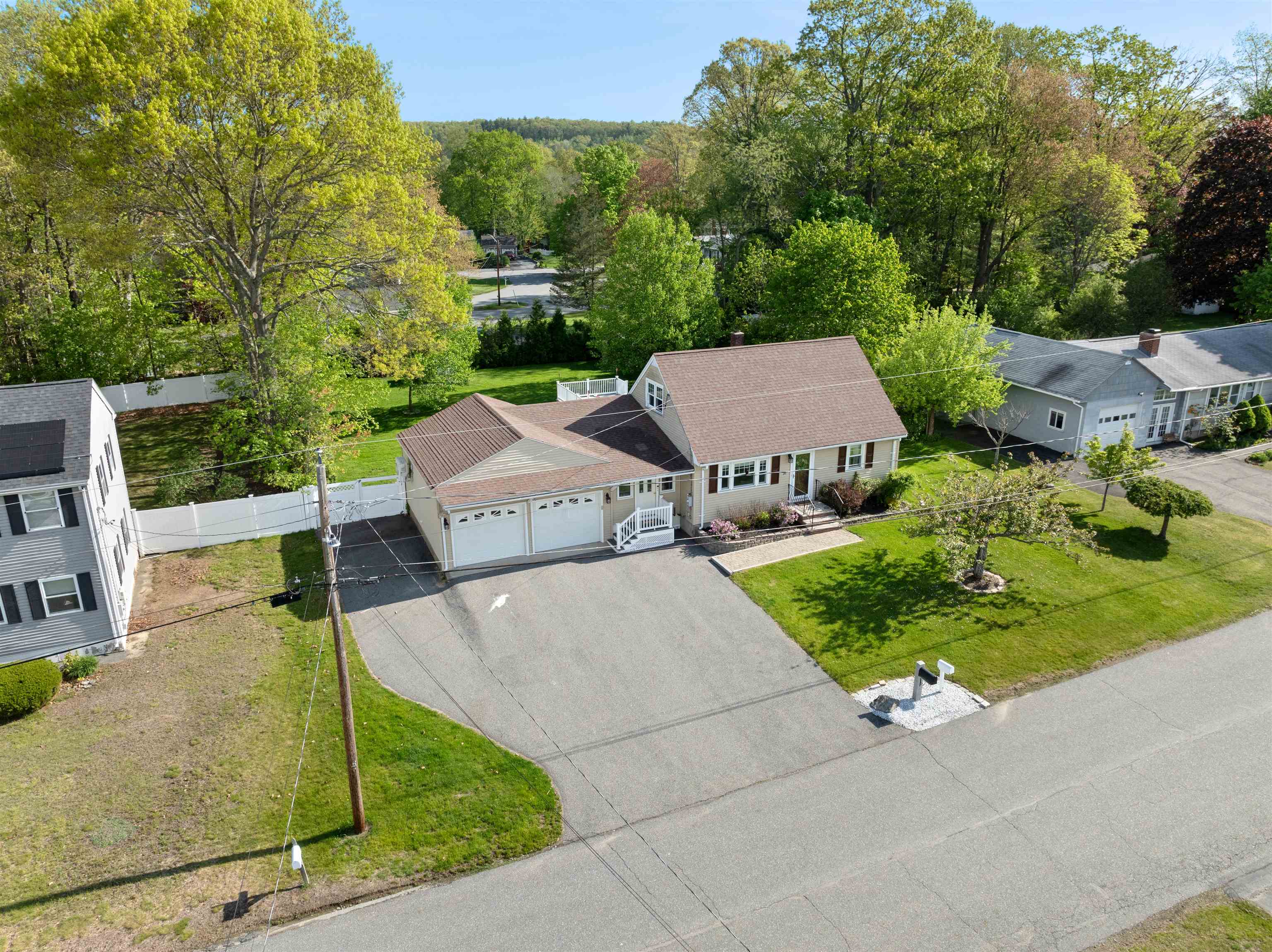 20 Colonial Drive