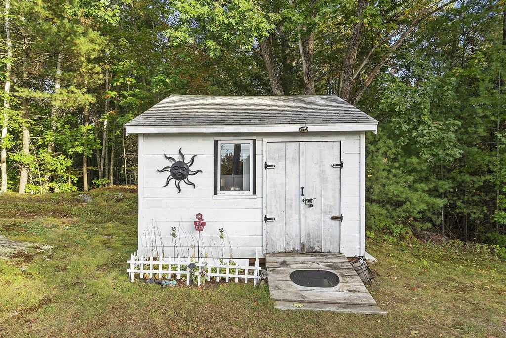 Photo of 109 Spruce Drive, Farmington, NH 03835 (MLS # 5085475)