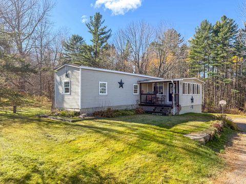 Photo of 400 Lily Pond Road, Haverhill, NH 03780 (MLS # 5054305)