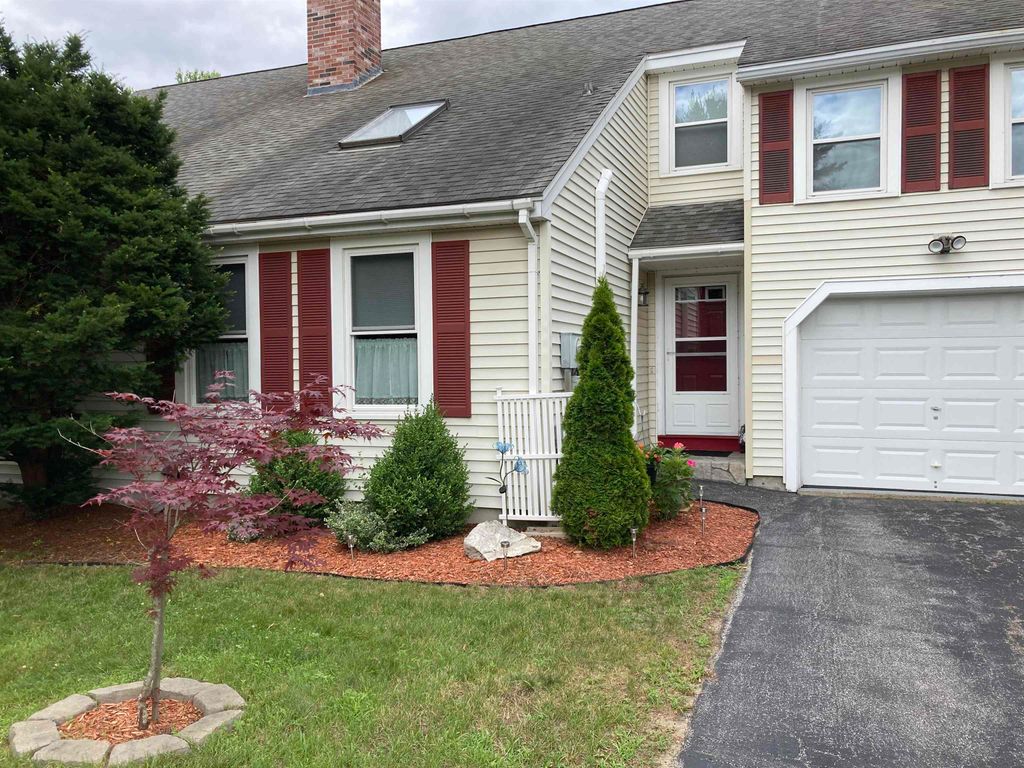 Photo of 6 Karen Lane #B, Londonderry, NH 03053 (MLS # 5080308)