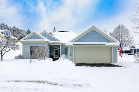 27 Fountain Way Lebanon NH 03784