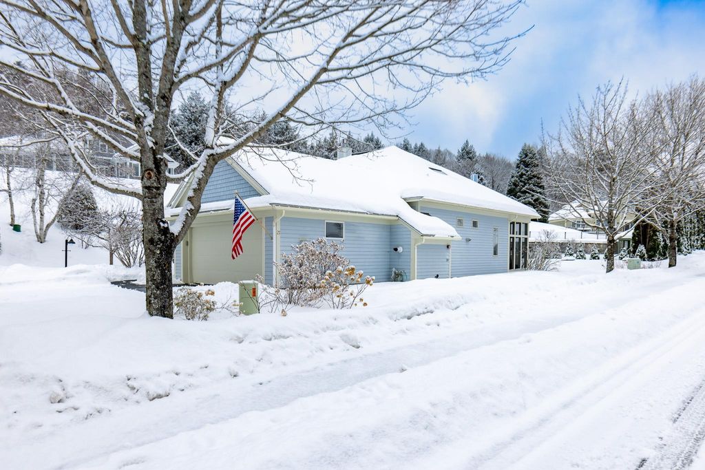 Photo of 27 Fountain Way, Lebanon, NH 03784 (MLS # 5078122)