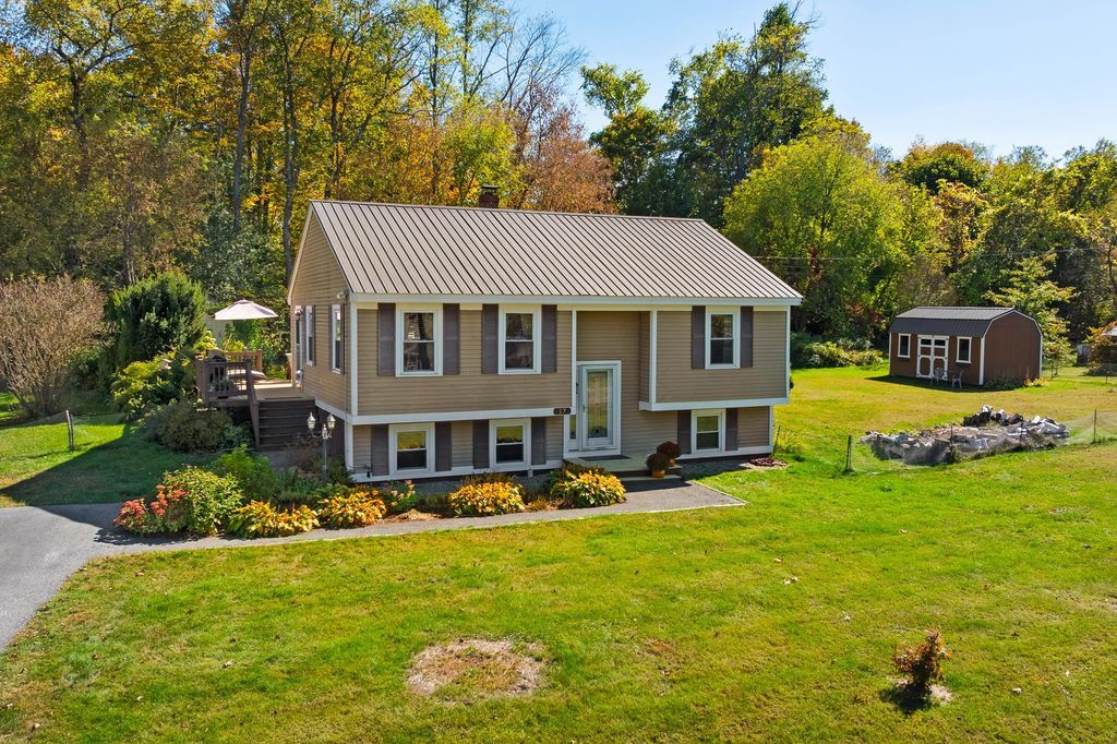 Photo of 17 Alderwood Court, Claremont, NH 03743 (MLS # 5068591)