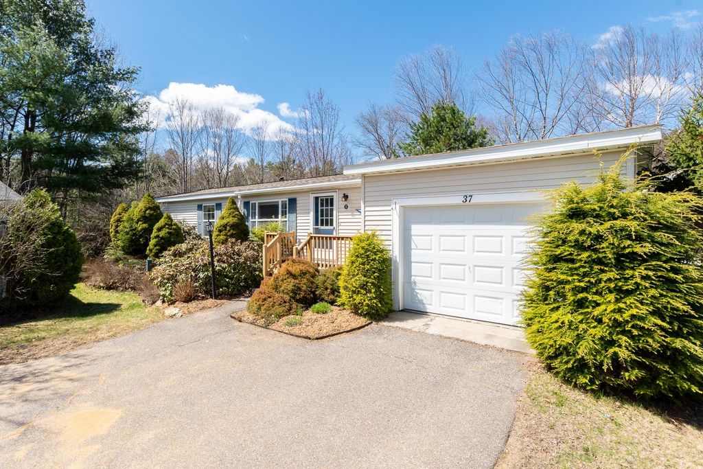Photo of 37 Magnolia Lane, Belmont, NH 03220 (MLS # 5086906)