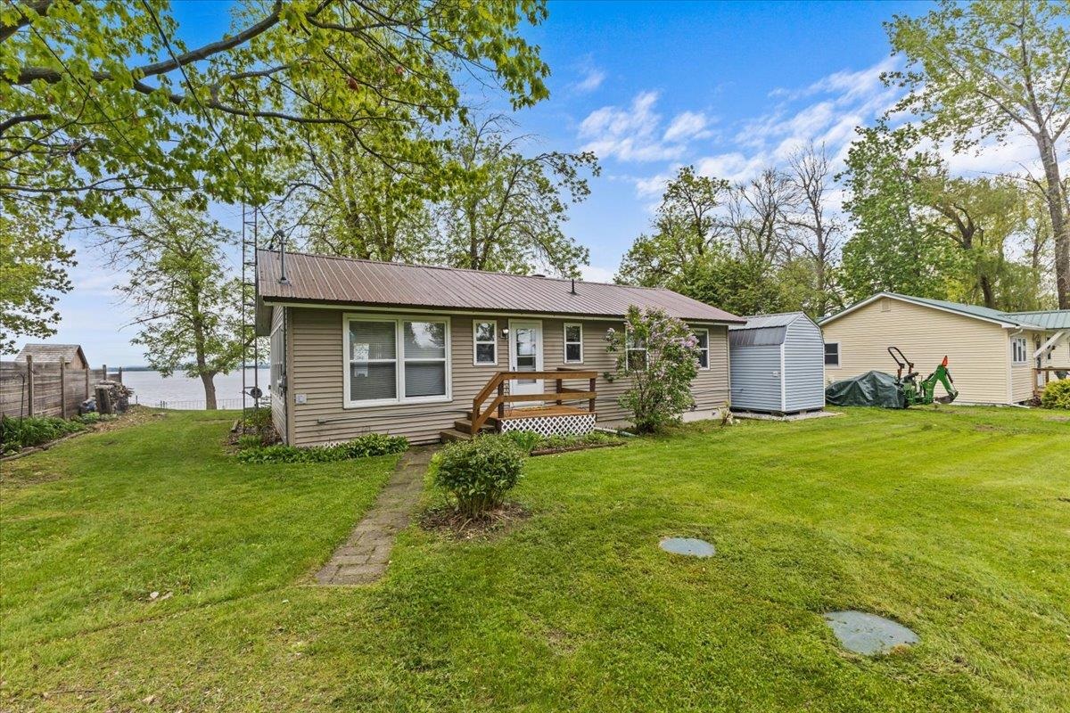 61 Bourdeau Lane South