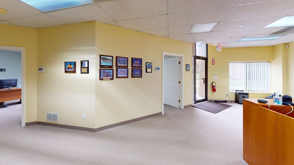 Photo of 10 Commerce Park North Drive #10, Bedford, NH 03110 (MLS # 5083097)