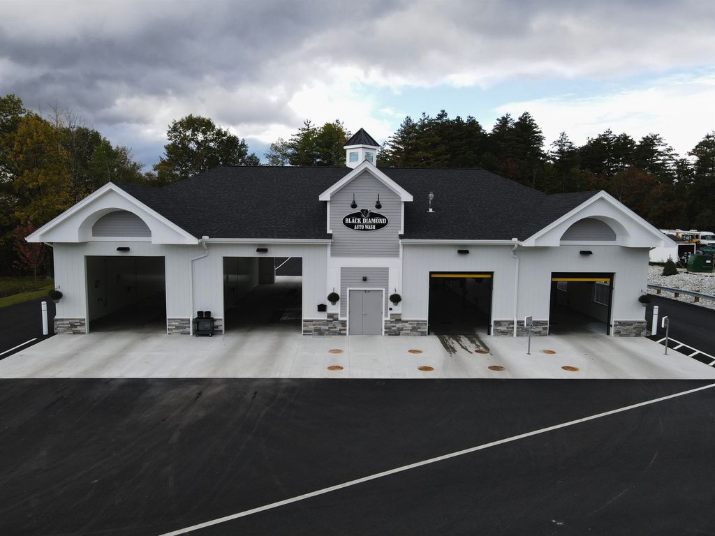 Photo of 1554 Hooksett Road, Hooksett, NH 03106 (MLS # 5058965)