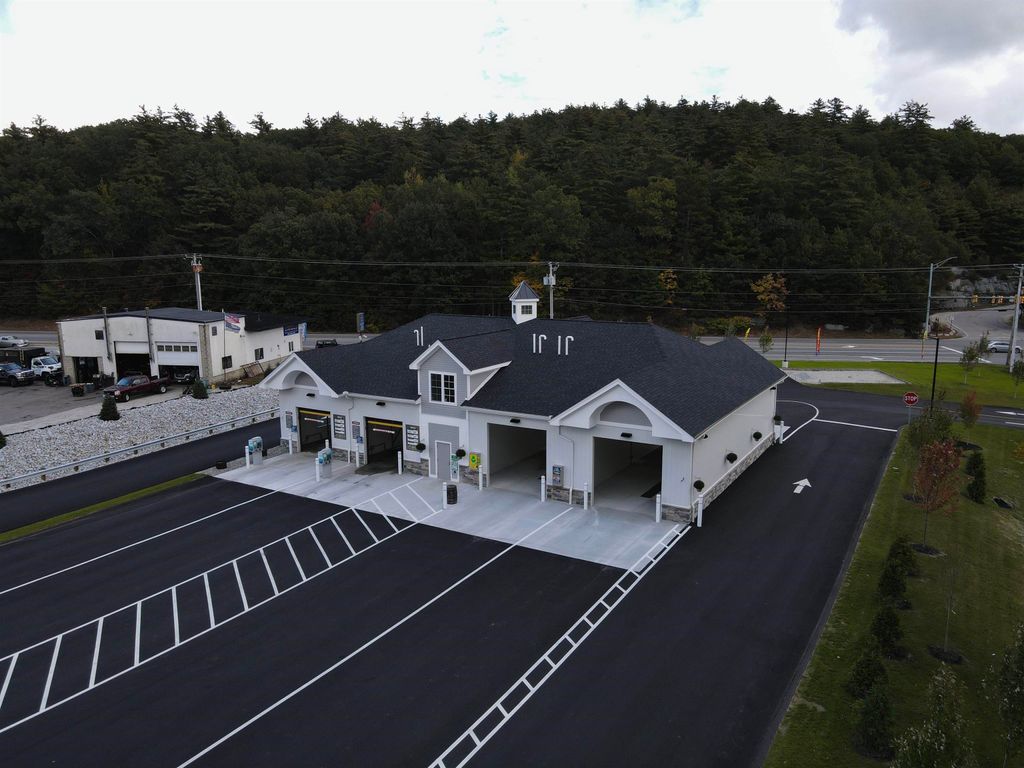 Photo of 1554 Hooksett Road, Hooksett, NH 03106 (MLS # 5058965)