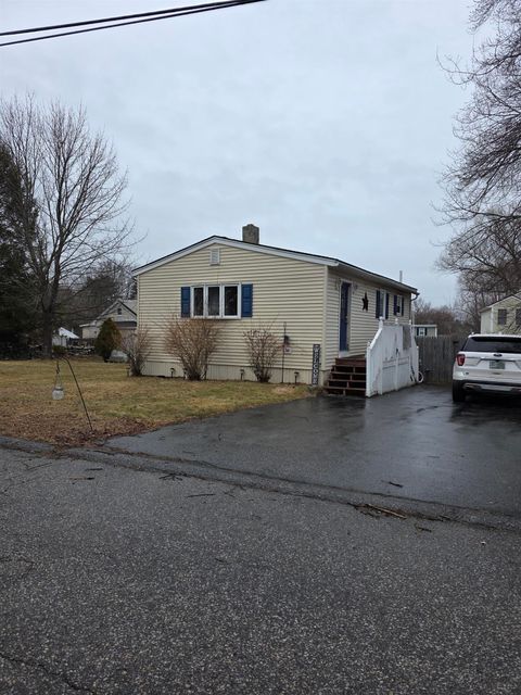 19 Erskine Avenue Manchester NH 03104