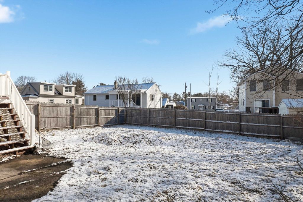 Photo of 19 Erskine Avenue, Manchester, NH 03104 (MLS # 5080255)