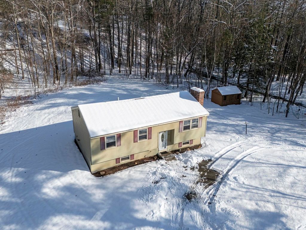 Photo of 93 Jason Drive, Goffstown, NH 03045 (MLS # 5071341)