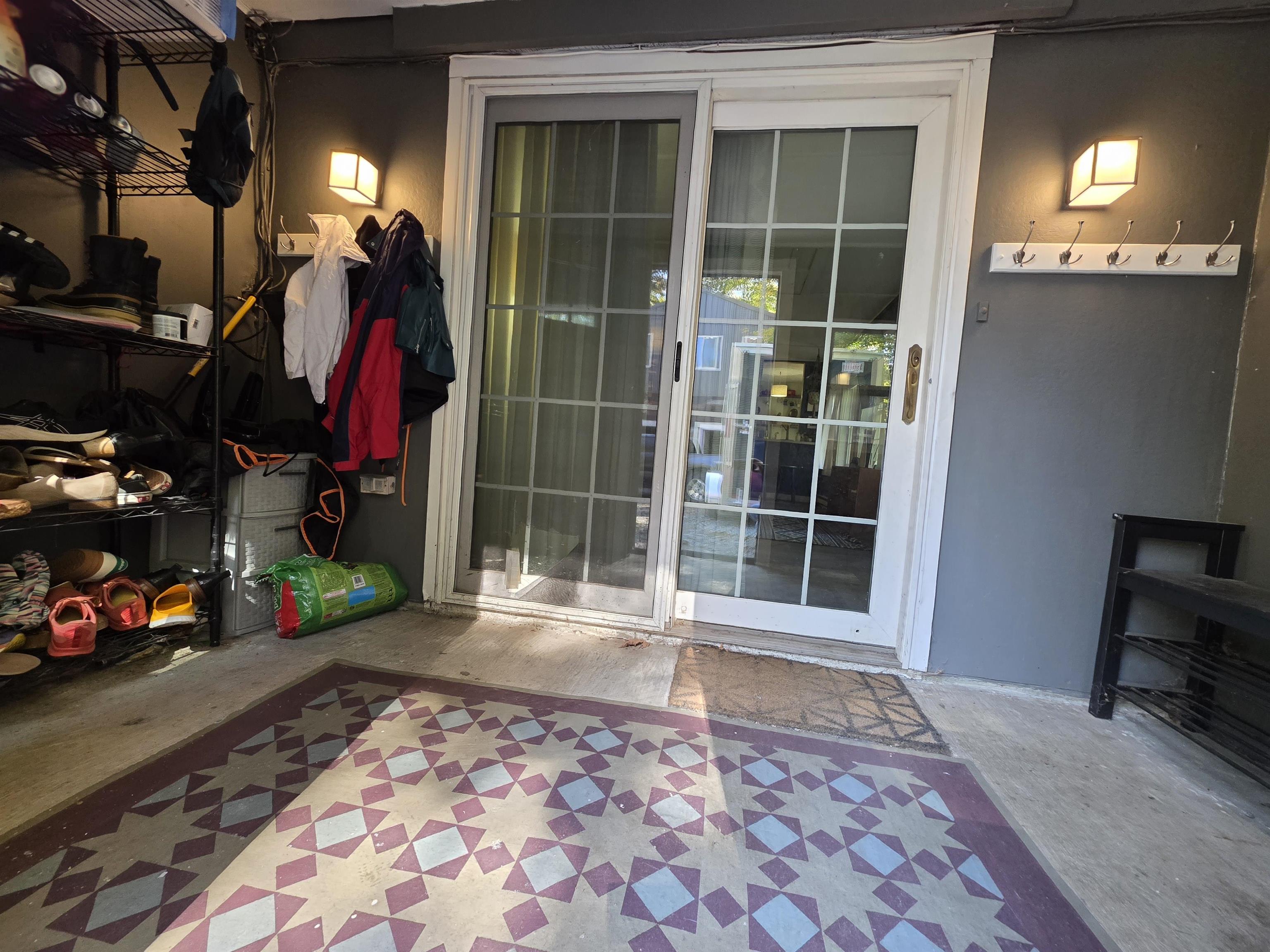 Hooksett, New Hampshire 03106, United States, 3 Bedrooms Bedrooms, ,1 BathroomBathrooms,Residential,Pending,223952