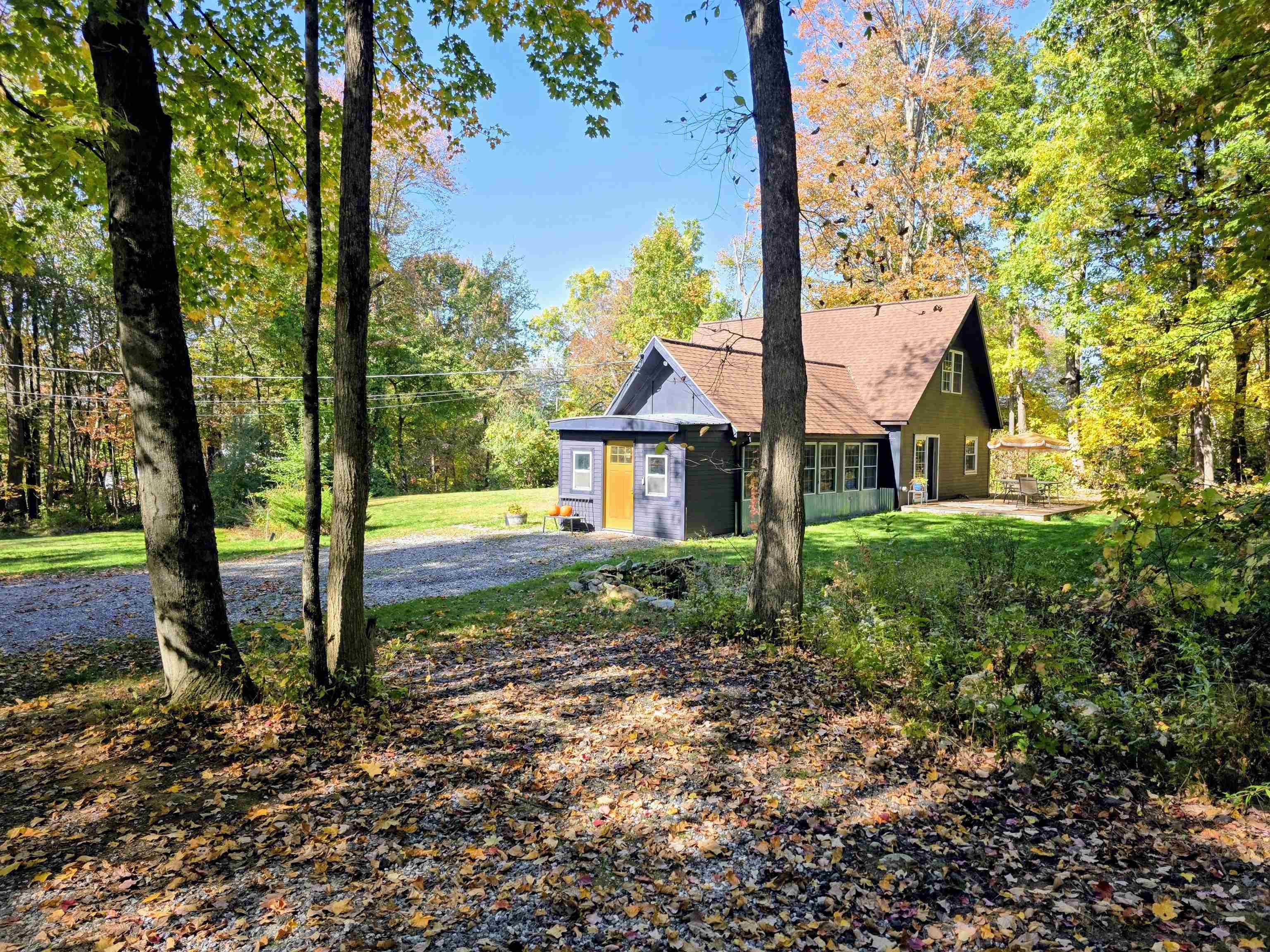 Hooksett, New Hampshire 03106, United States, 3 Bedrooms Bedrooms, ,1 BathroomBathrooms,Residential,Pending,223952
