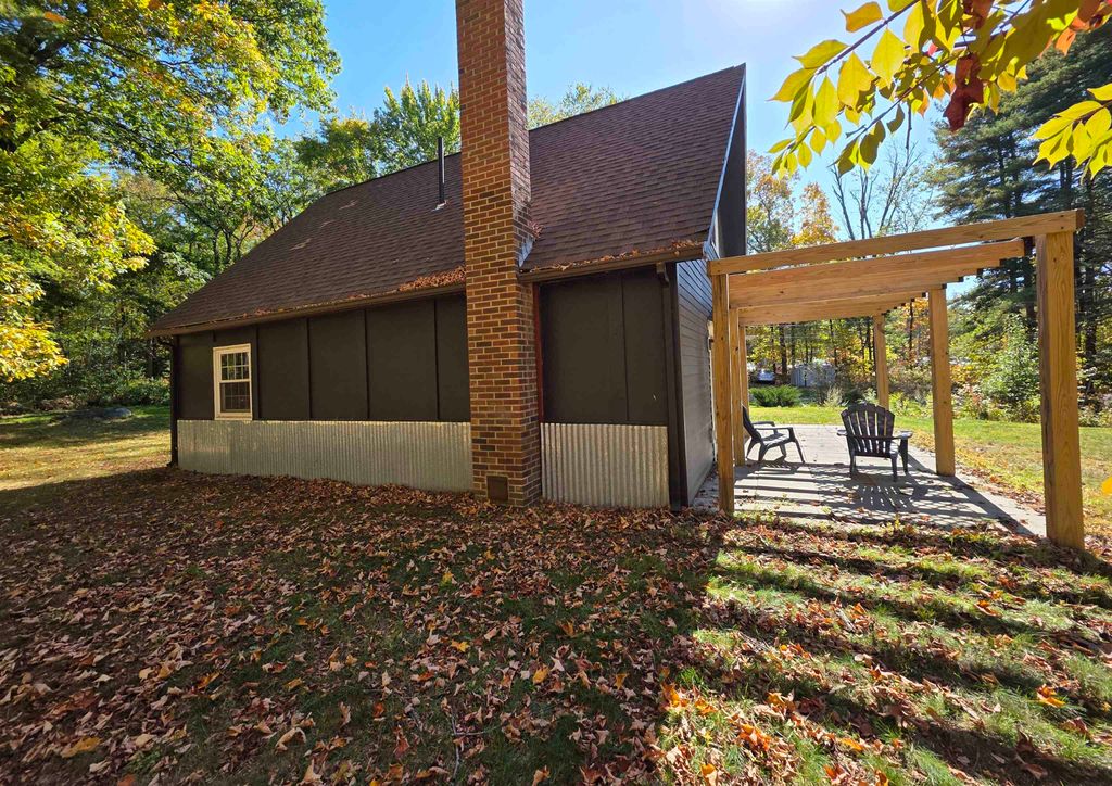 Photo of 103 Mammoth Road, Hooksett, NH 03106 (MLS # 5064957)
