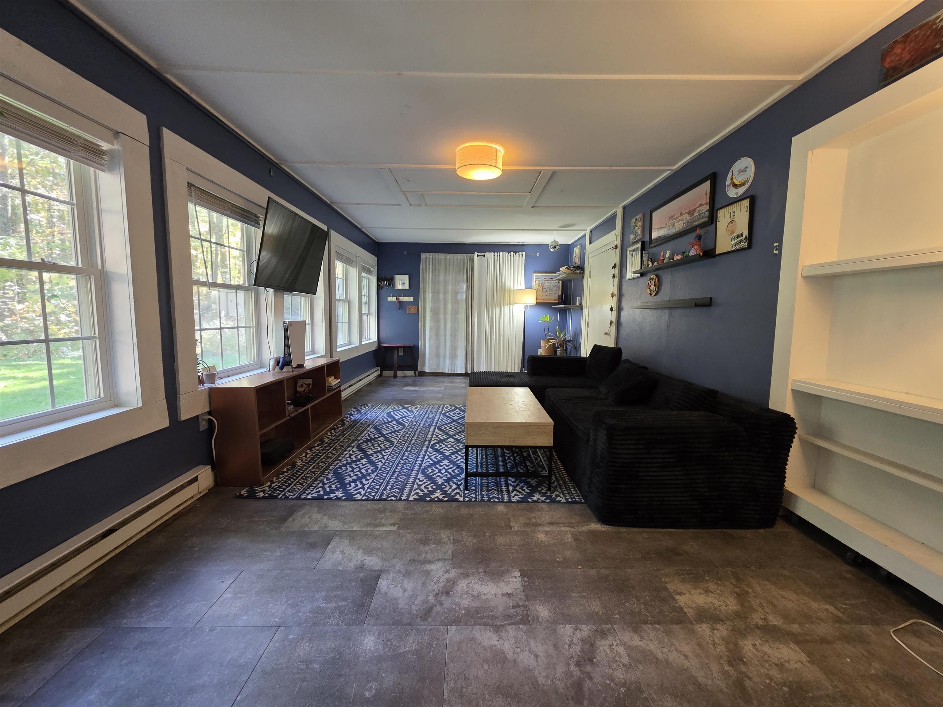 Hooksett, New Hampshire 03106, United States, 3 Bedrooms Bedrooms, ,1 BathroomBathrooms,Residential,Pending,223952