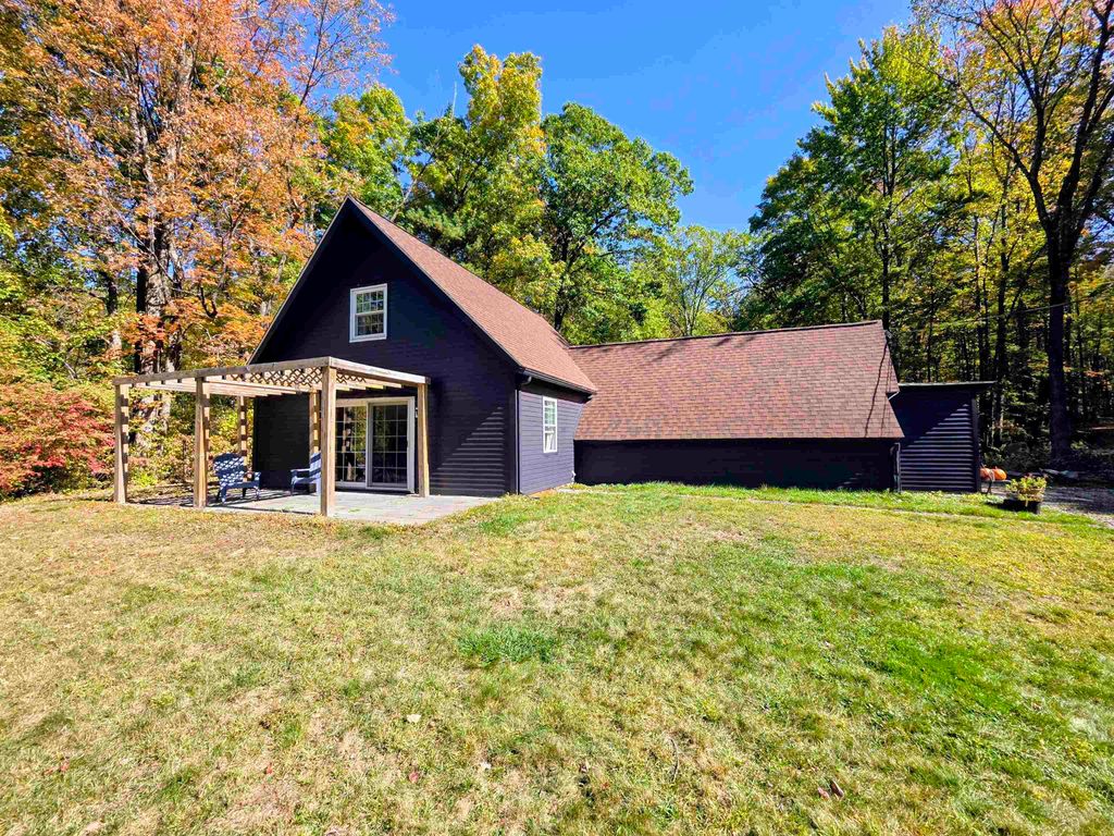 Photo of 103 Mammoth Road, Hooksett, NH 03106 (MLS # 5064957)
