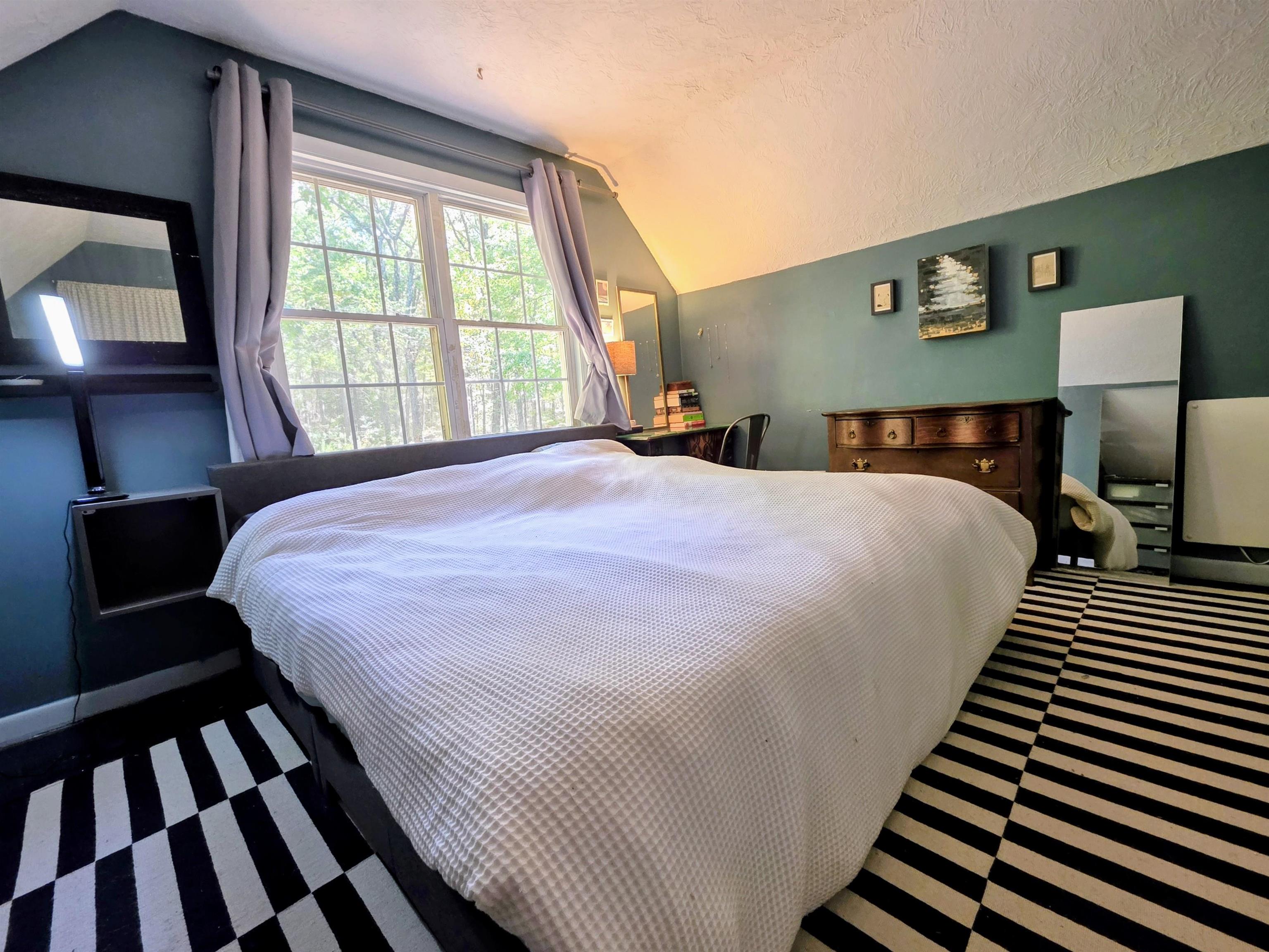 Hooksett, New Hampshire 03106, United States, 3 Bedrooms Bedrooms, ,1 BathroomBathrooms,Residential,Pending,223952