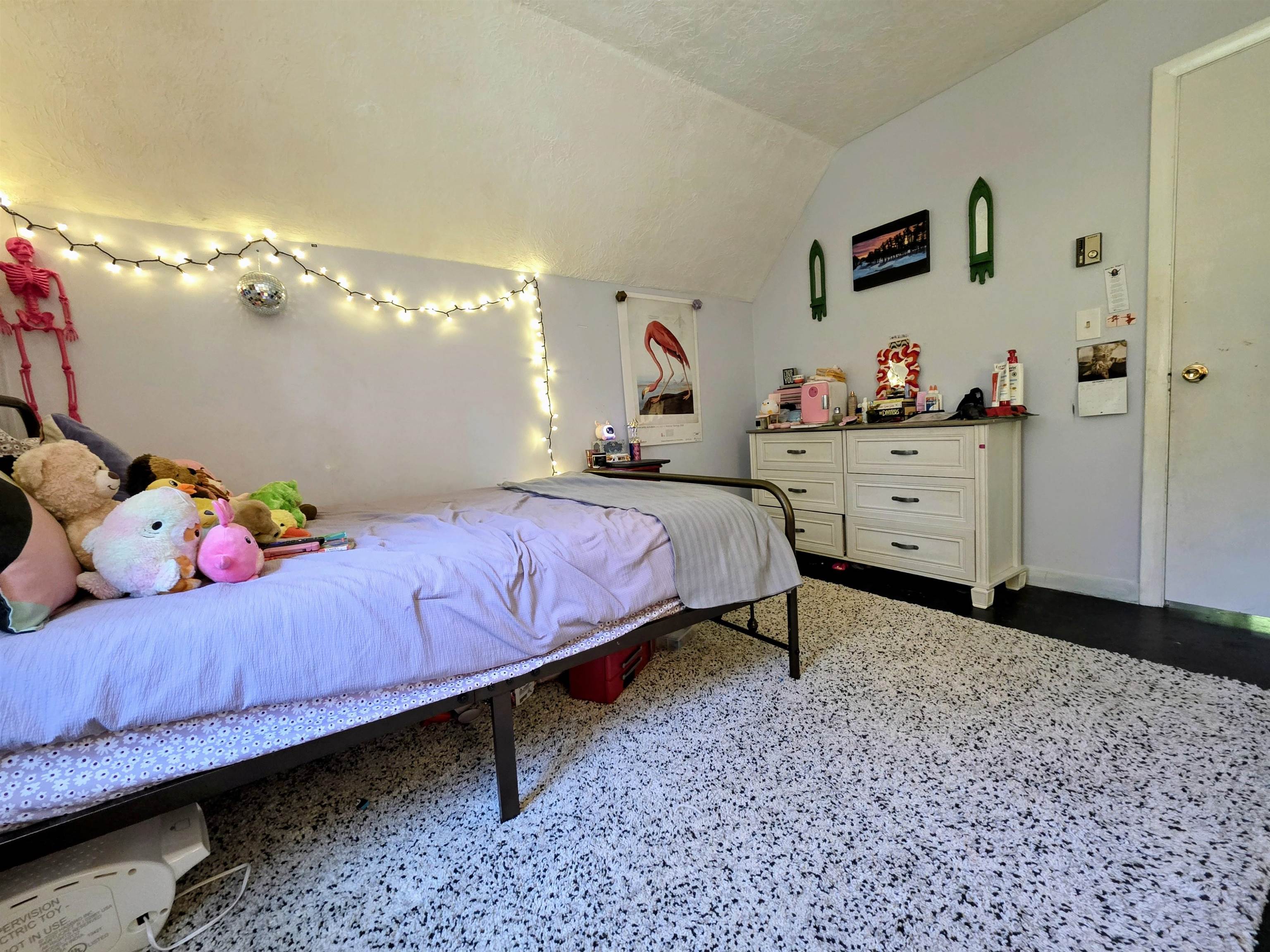 Hooksett, New Hampshire 03106, United States, 3 Bedrooms Bedrooms, ,1 BathroomBathrooms,Residential,Pending,223952