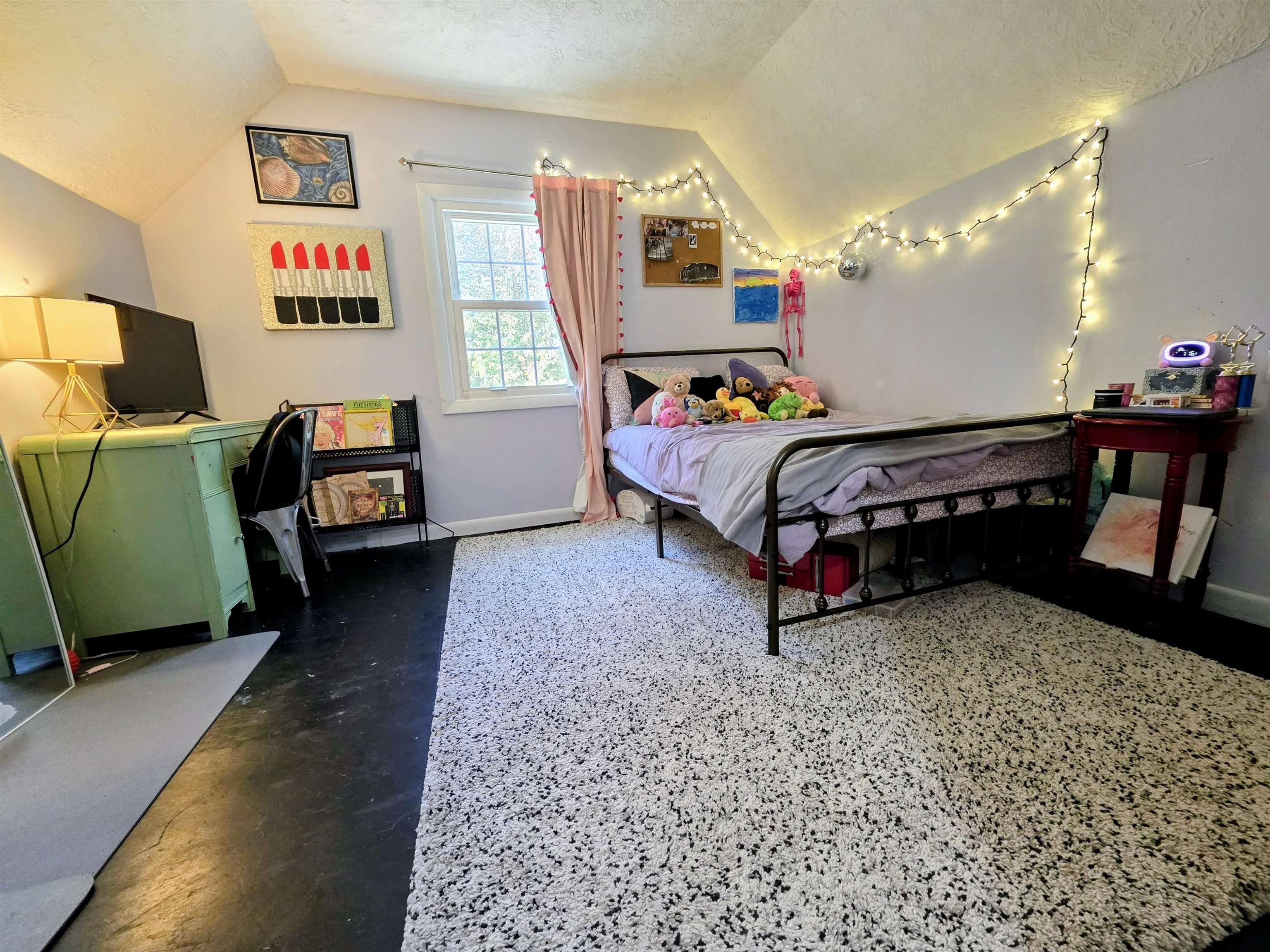 Hooksett, New Hampshire 03106, United States, 3 Bedrooms Bedrooms, ,1 BathroomBathrooms,Residential,Pending,223952