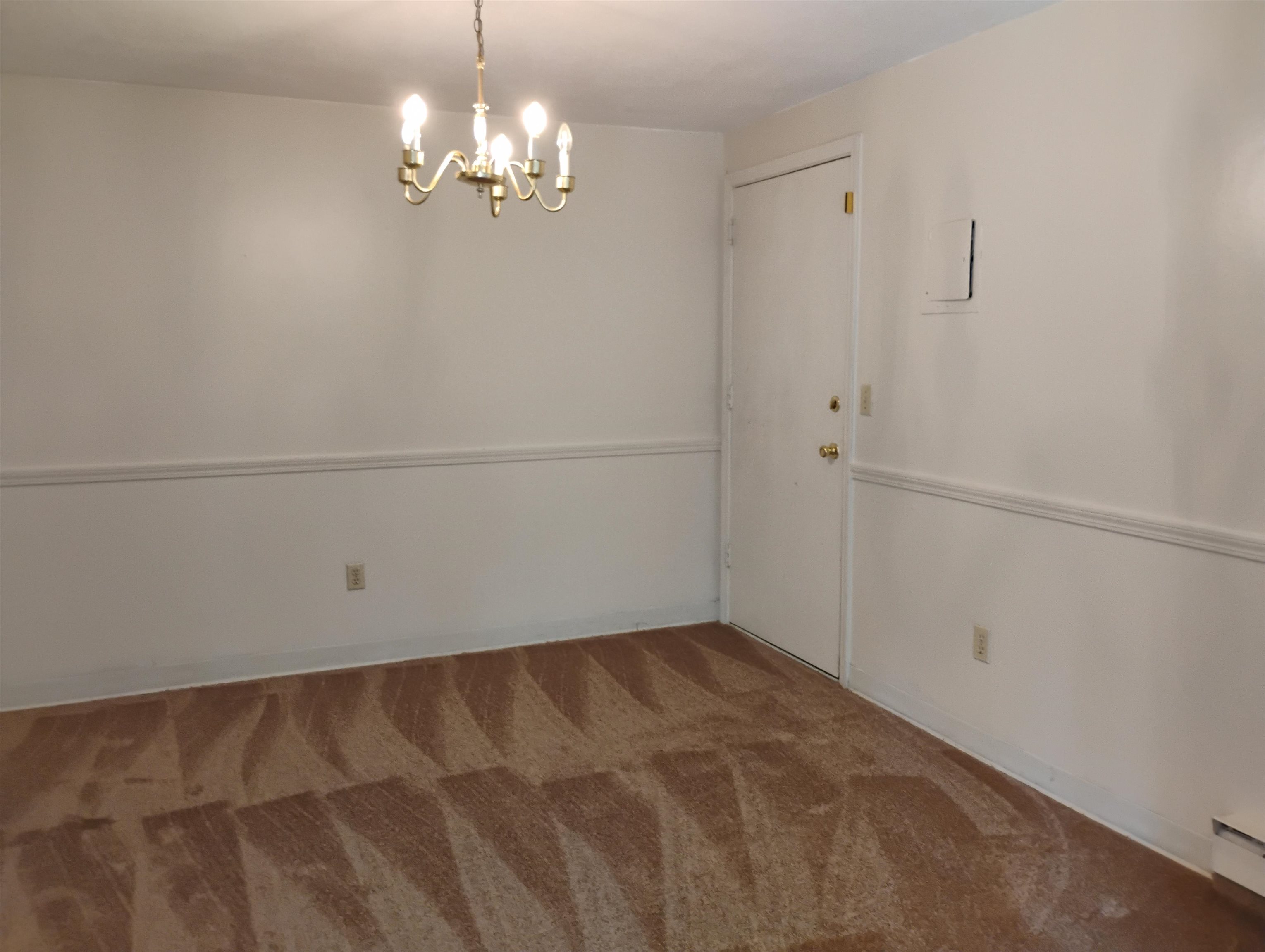 133 ENGLISH VILLAGE Road 303
