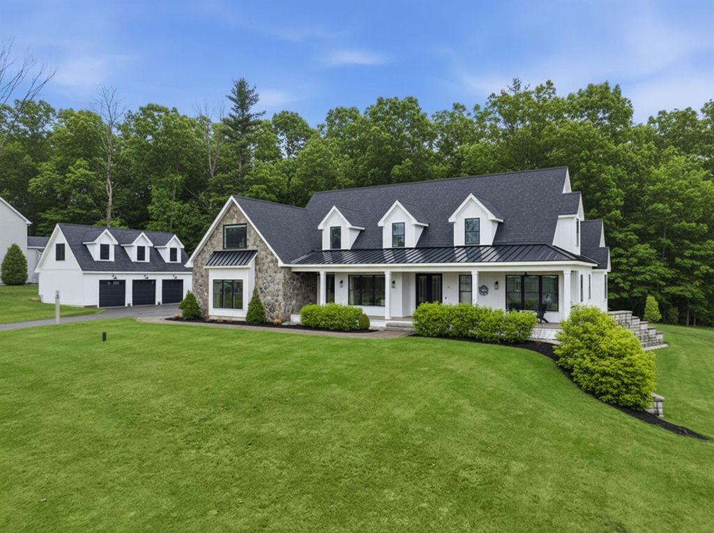 Photo of 10 Hobart Lane, Hollis, NH 03049 (MLS # 5082080)