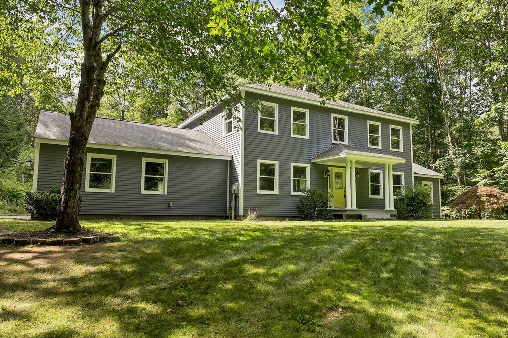 Photo of 5 Sullivan Drive, Bow, NH 03304 (MLS # 5039081)
