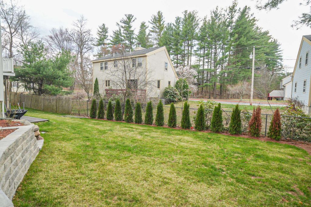 Photo of 5 Lowther Place, Nashua, NH 03060 (MLS # 5080327)
