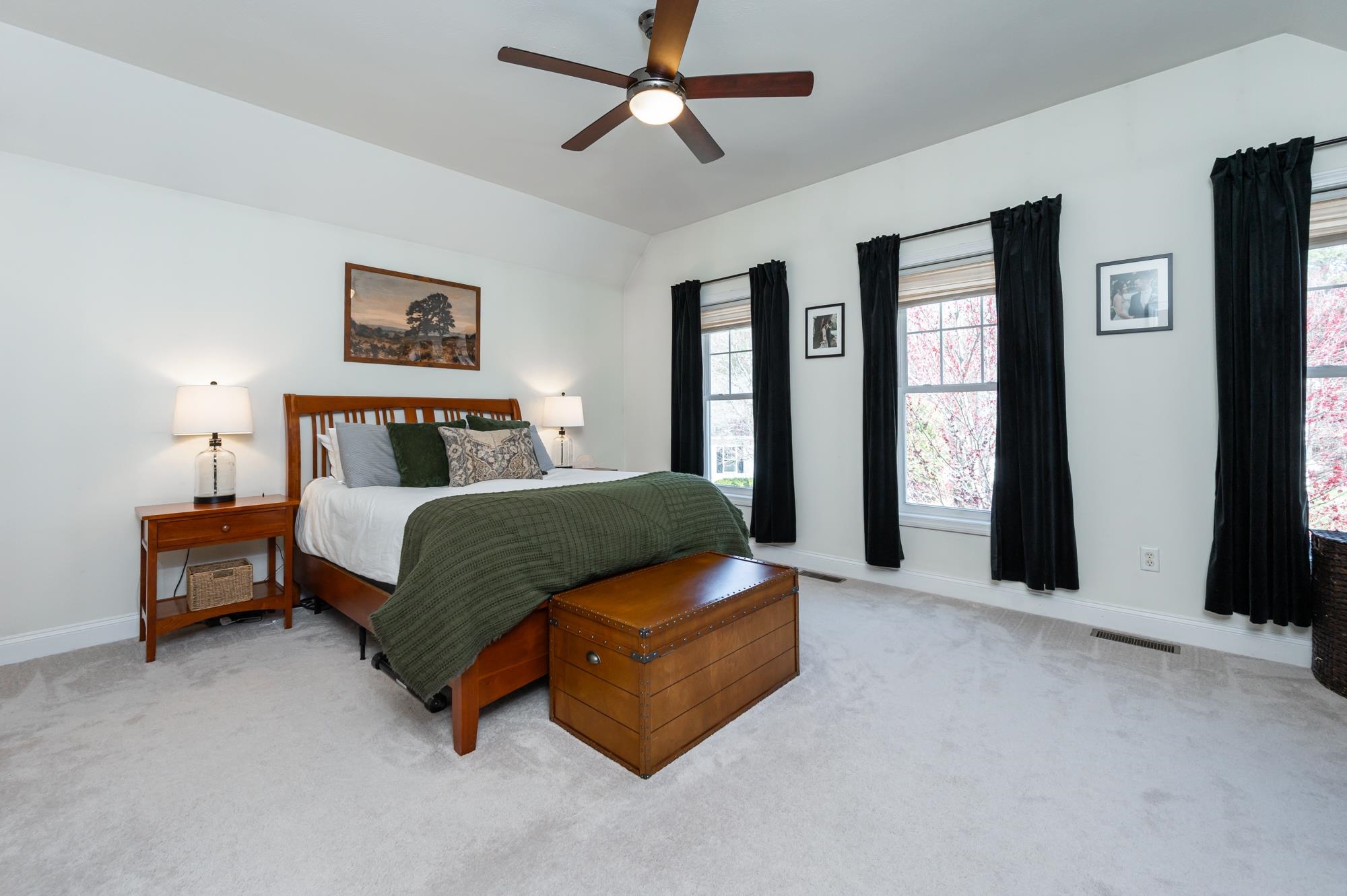 Amherst, New Hampshire 03031, United States, 2 Bedrooms Bedrooms, ,2 BathroomsBathrooms,Residential,Pending,108505