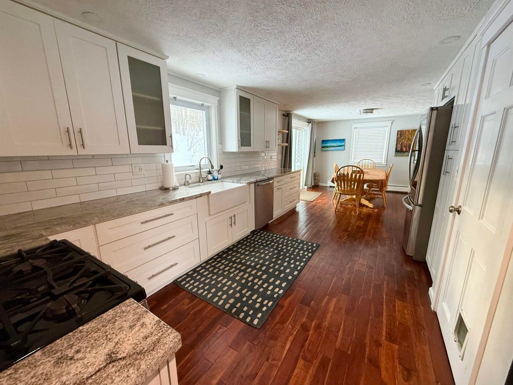 Photo of 53 HOLMES Drive, Manchester, NH 03104 (MLS # 5075196)