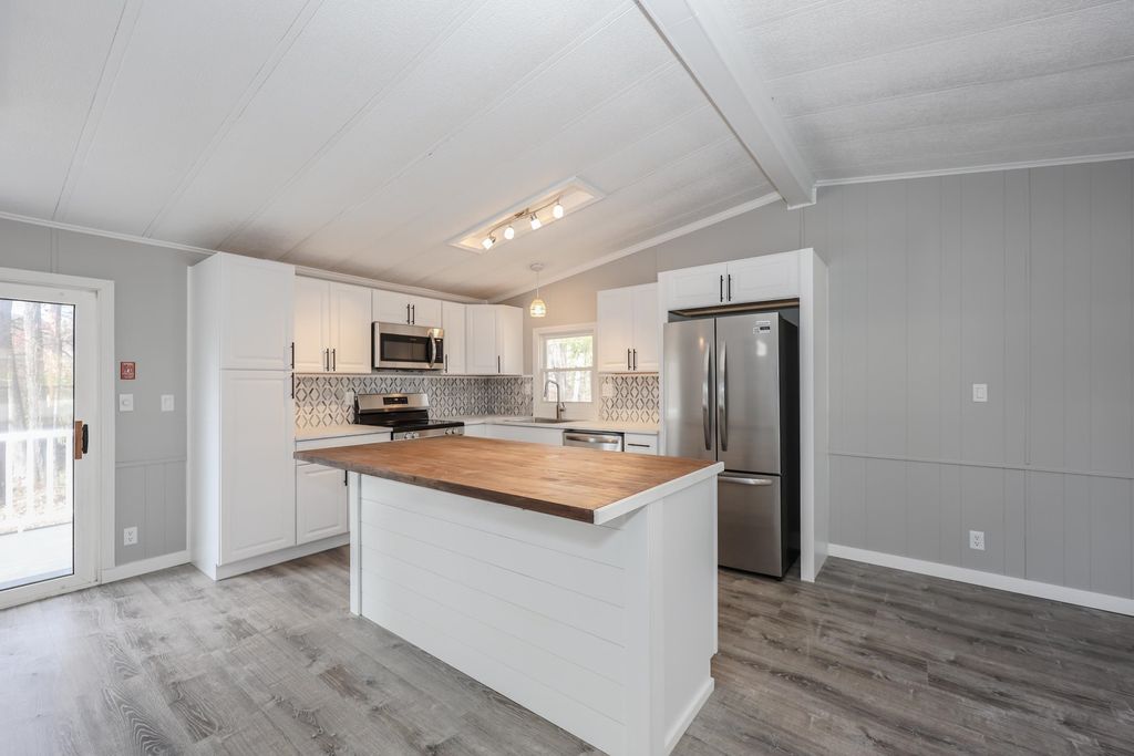 Photo of 24 Donald Drive, Goffstown, NH 03045 (MLS # 5083966)