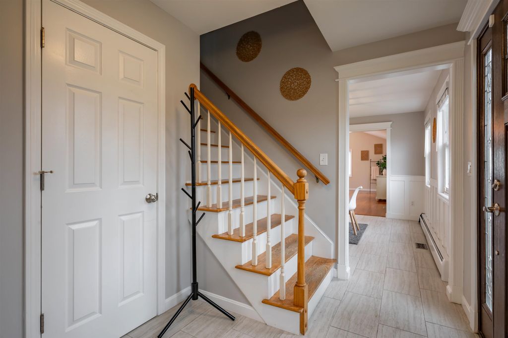 Photo of 34 Lindsay Road, Hooksett, NH 03106 (MLS # 5071083)