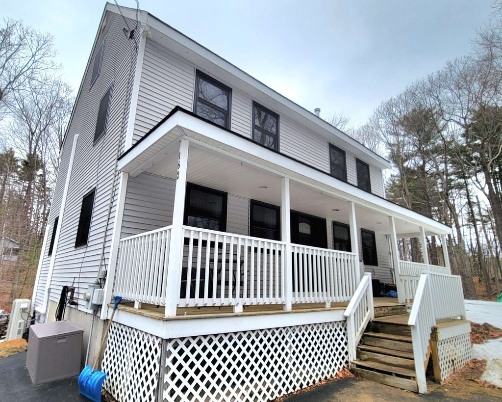 Photo of 162 Lakeside Oaks Drive, Barrington, NH 03825 (MLS # 5078283)