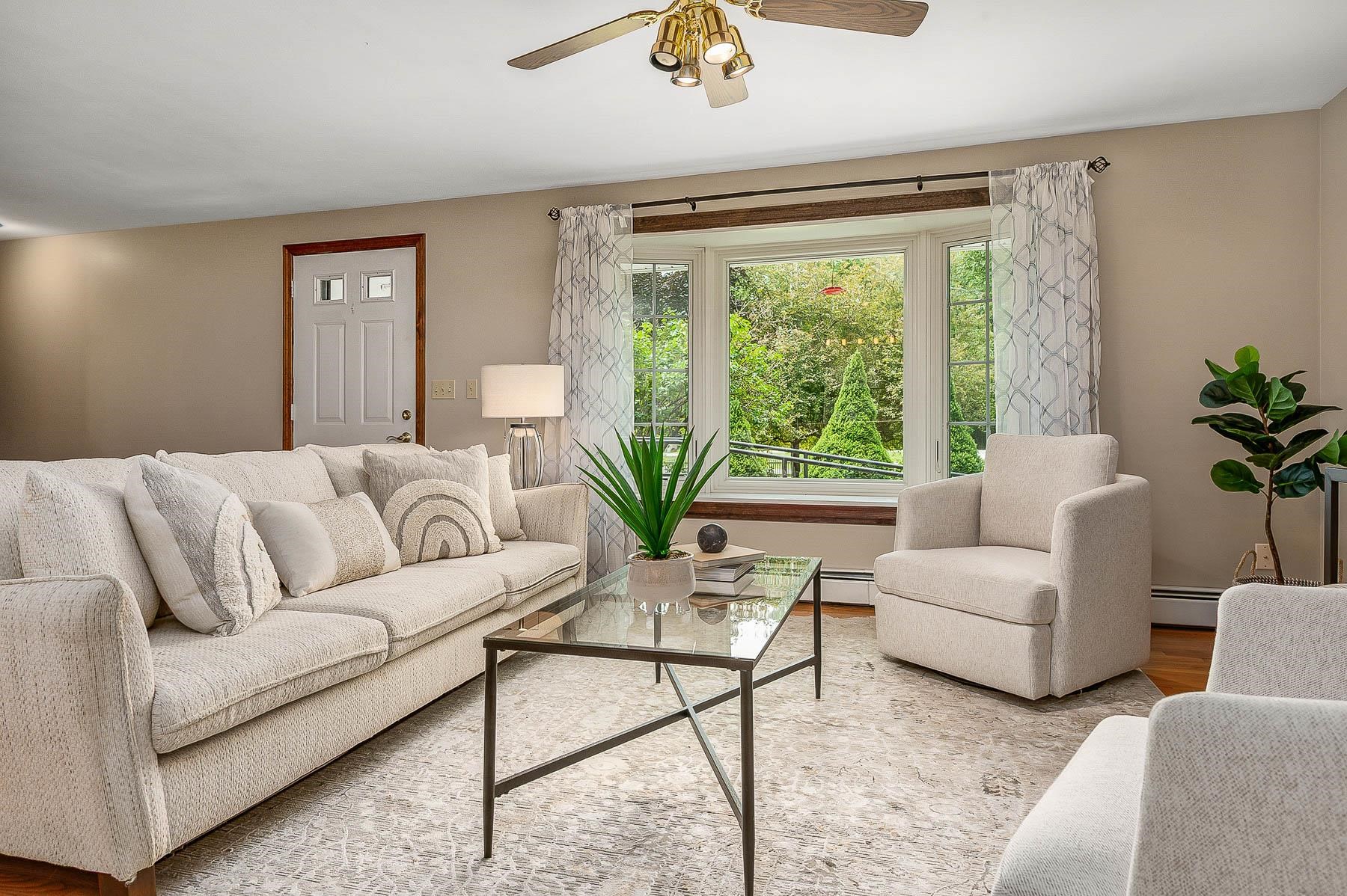 43 Lone Pine Circle