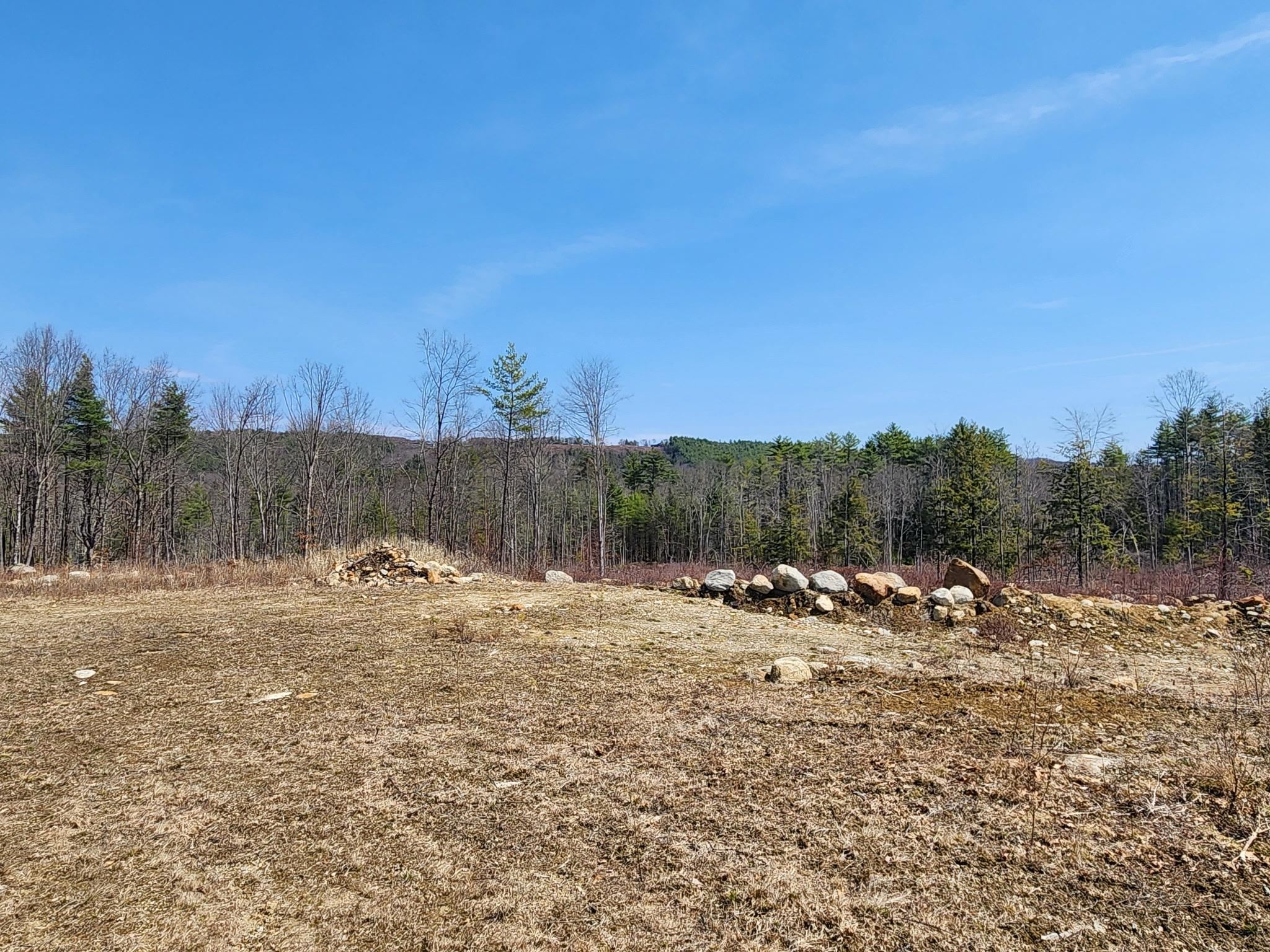 Photo 1 of 9 — 455 (39-4) Maple Street, Hopkinton, NH 03229