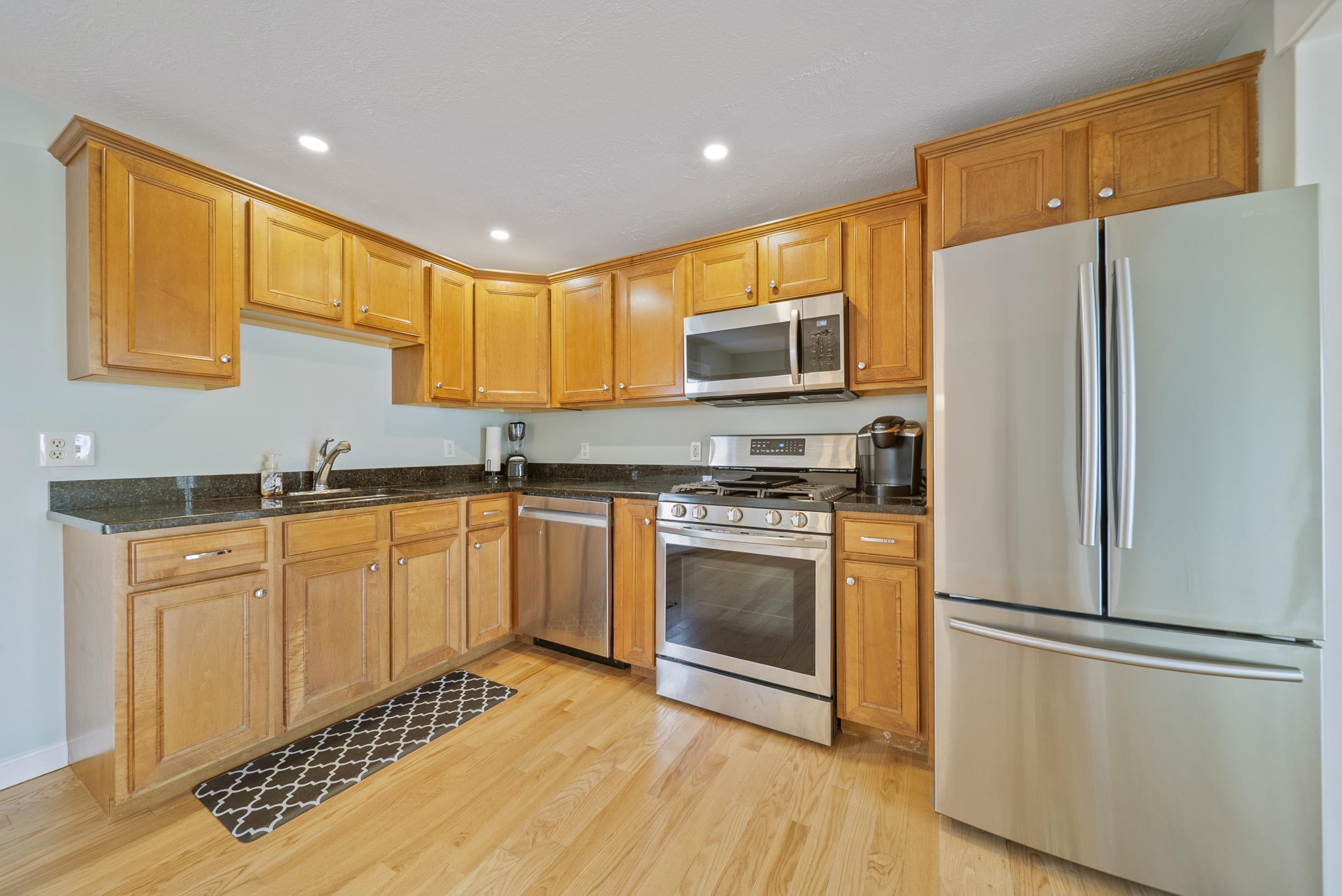 89 Ashworth Avenue 7