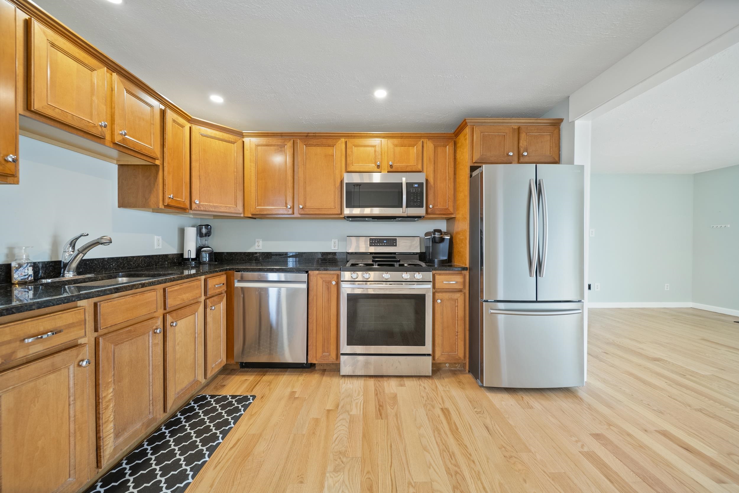 89 Ashworth Avenue 7