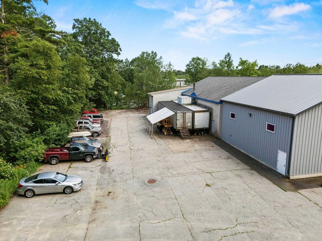 Photo of 20 Commercial Court, Auburn, NH 03032 (MLS # 5067303)