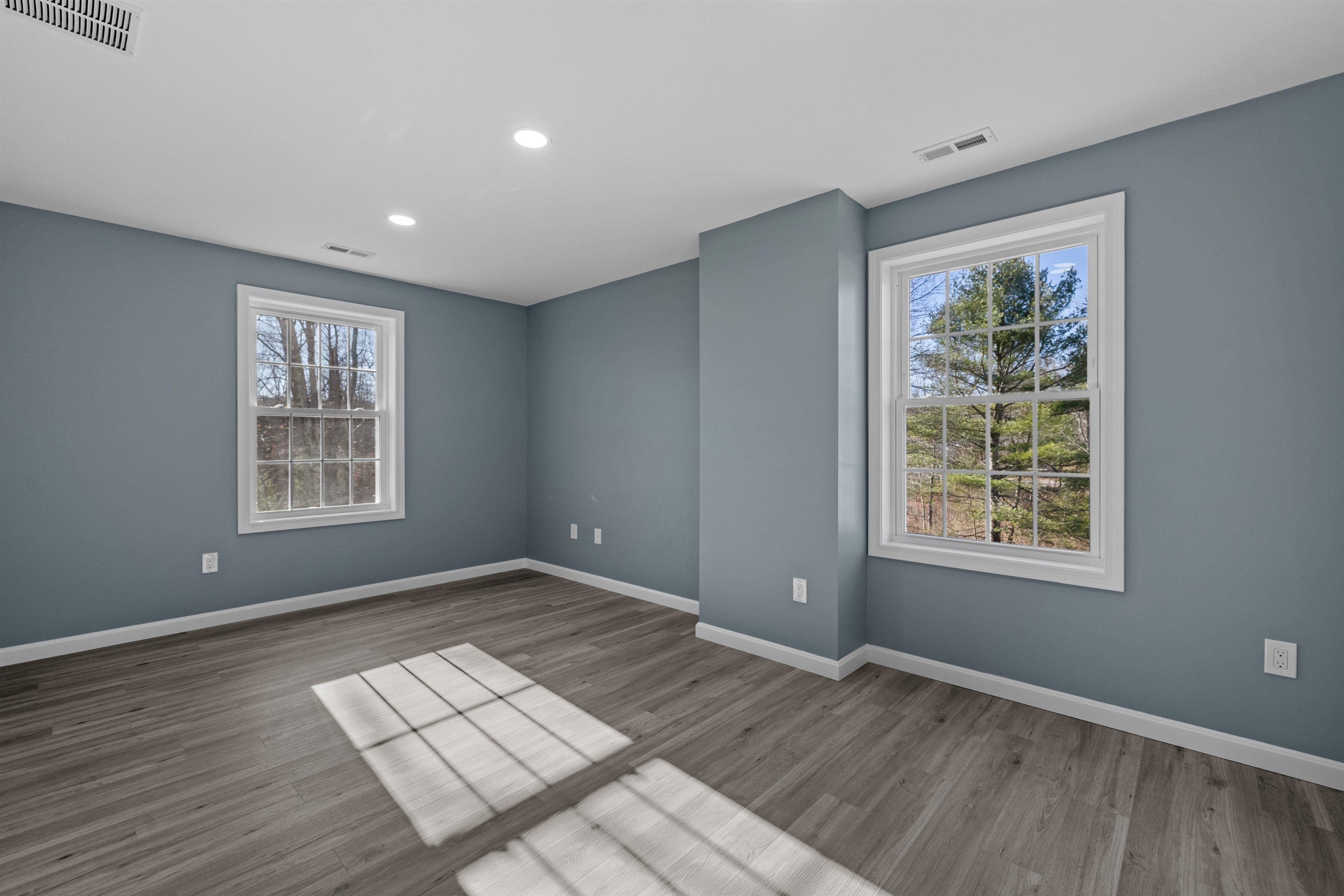 Chichester, New Hampshire 03258, United States, 3 Bedrooms Bedrooms, ,2 BathroomsBathrooms,Residential,Active,29946