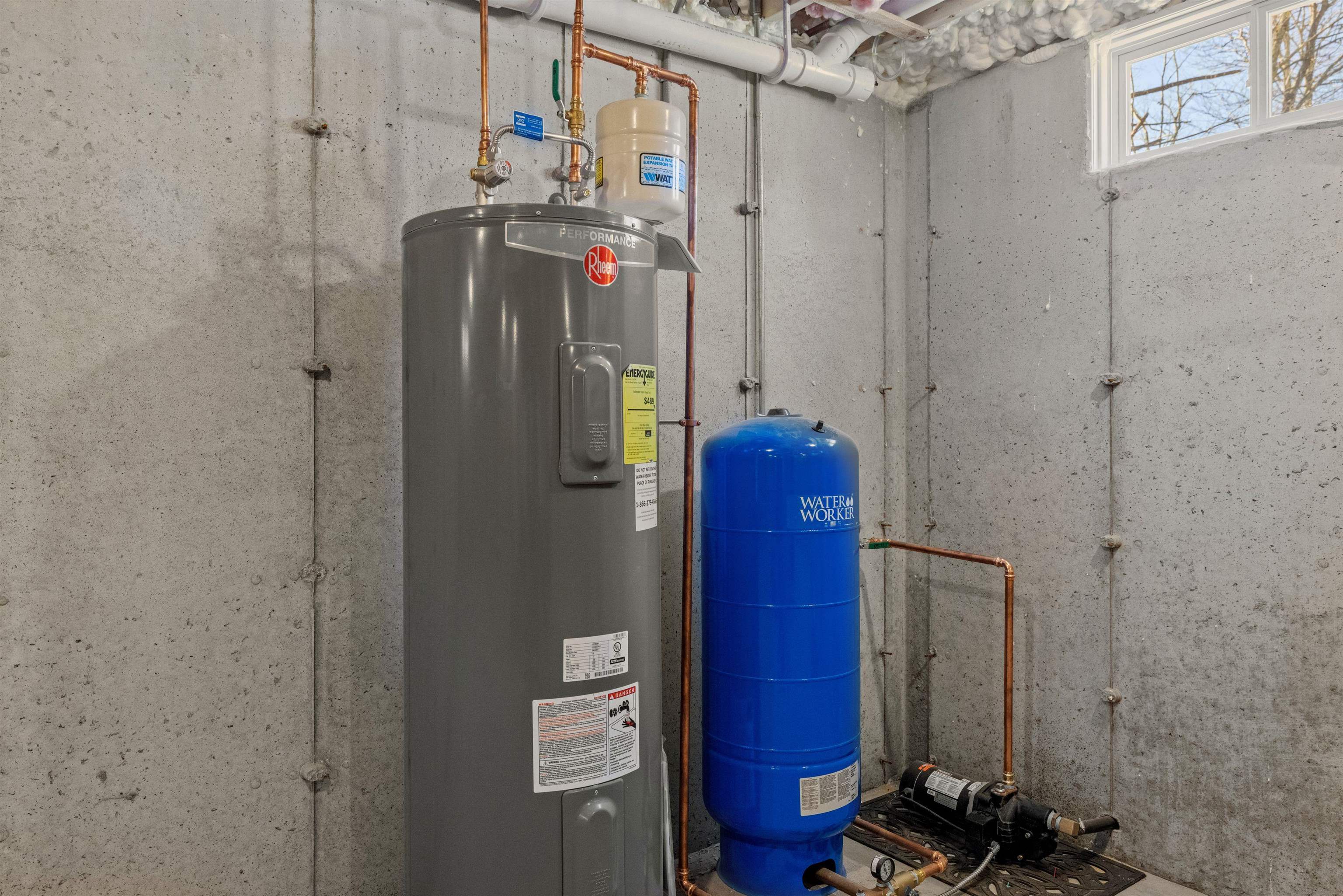 Chichester, New Hampshire 03258, United States, 3 Bedrooms Bedrooms, ,2 BathroomsBathrooms,Residential,Active,29946