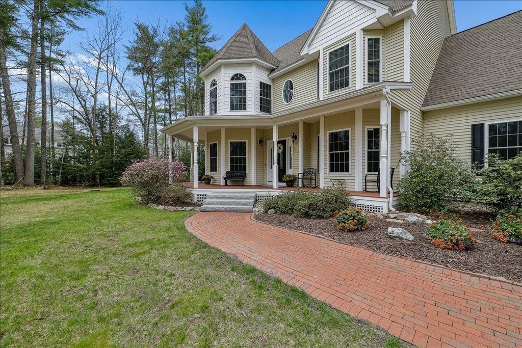 Photo of 7 Victoria Ridge, Amherst, NH 03031 (MLS # 5086326)