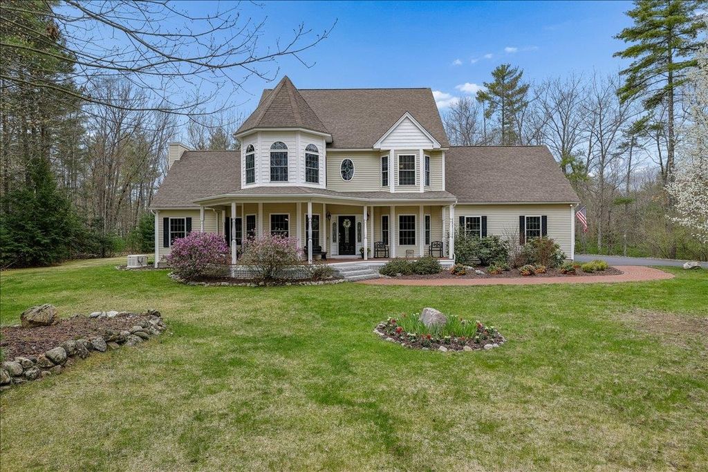 Photo of 7 Victoria Ridge, Amherst, NH 03031 (MLS # 5086326)
