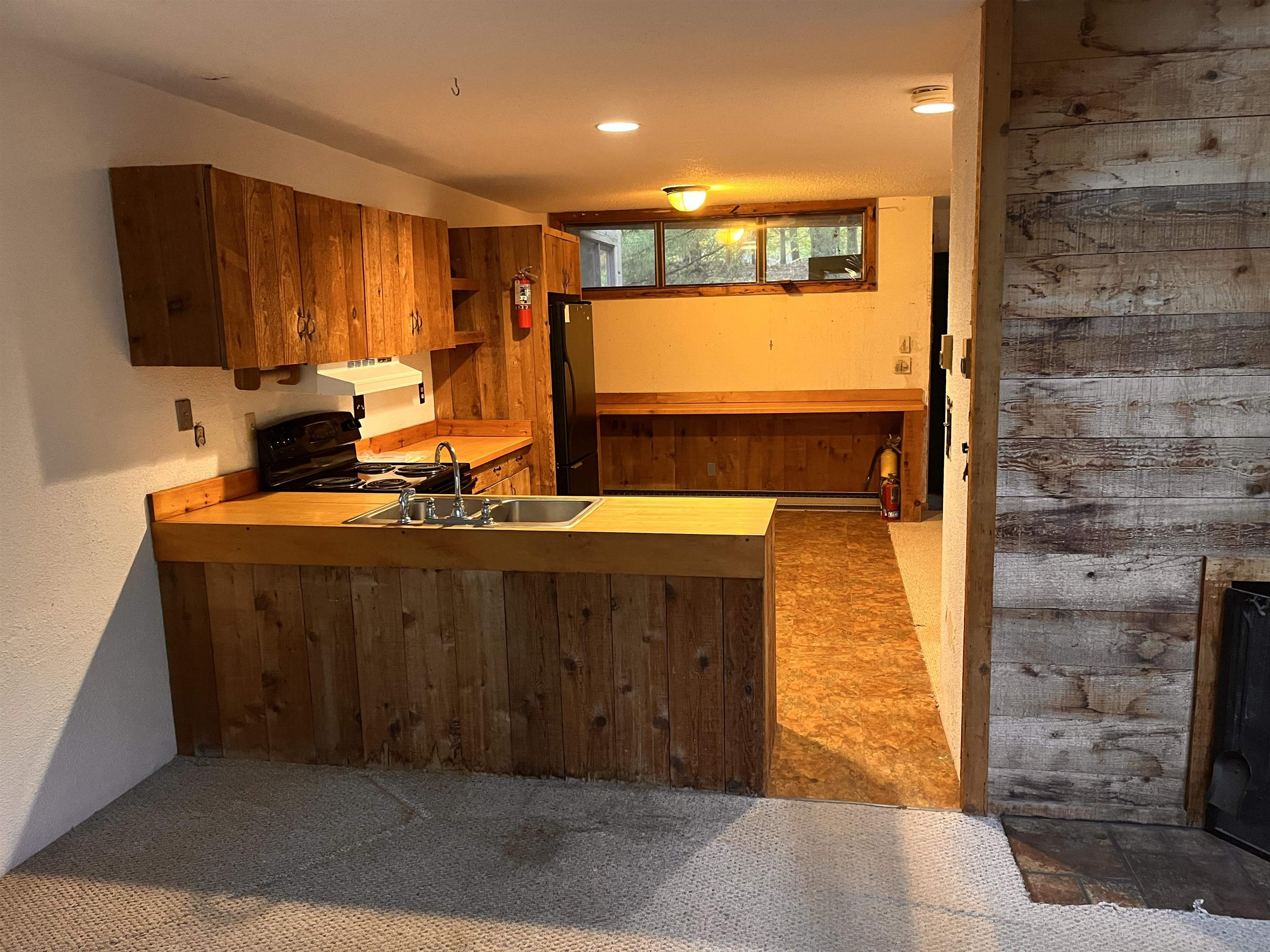 136 Grand Hollow Road 13