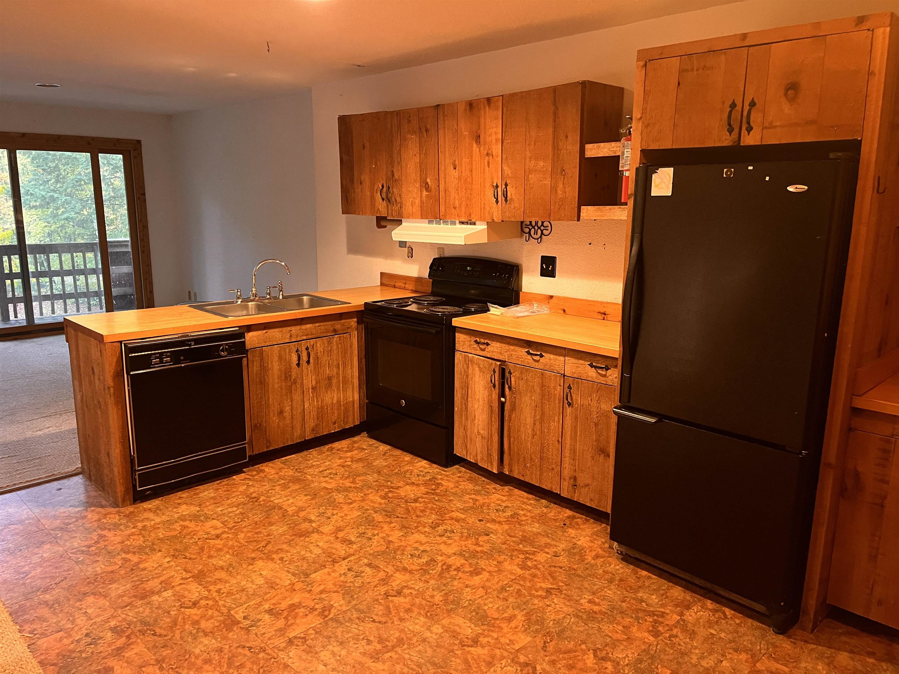 136 Grand Hollow Road 13